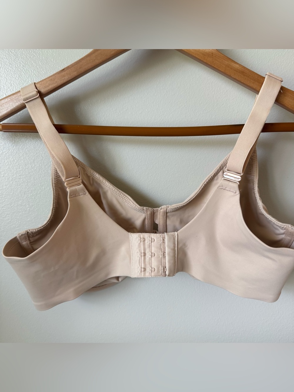 WACOAL Size 36DDD Superbly Smooth Underwire Bra - Straps Can Cross -855342 - Picture 4 of 6